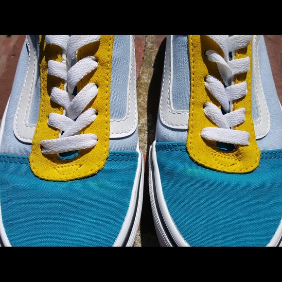 Vans Old Skool multi-colored size 6 Women’s sneaker. - Picture 3 of 13